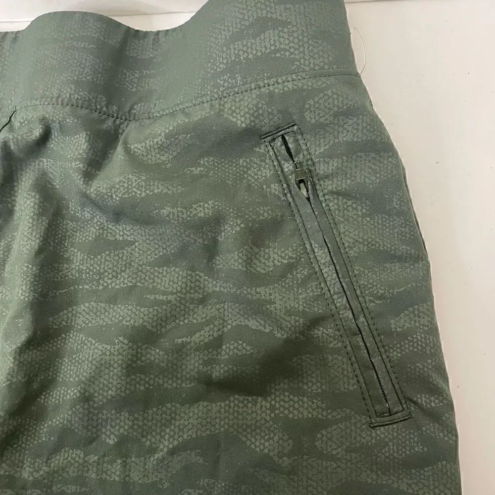 NEW! Orvis| Small | Embossed| Small | Skort - Picture 14 of 16